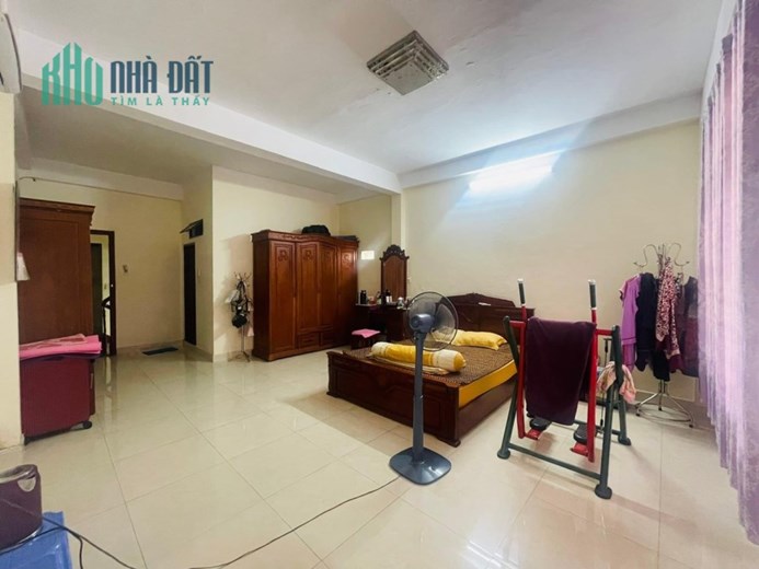 Bán nhà 3 tầng đường tân kỳ tân quý, hẻm xe hơi, 115m2 chỉ 12.5 tỷ, sát mặt tiền