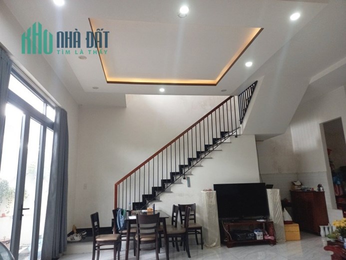 Nhà Biệt thự, Chợ  Chiều thẳng 400m ra Biển Mân Thái, 114m2 ngang 8, Đẹp