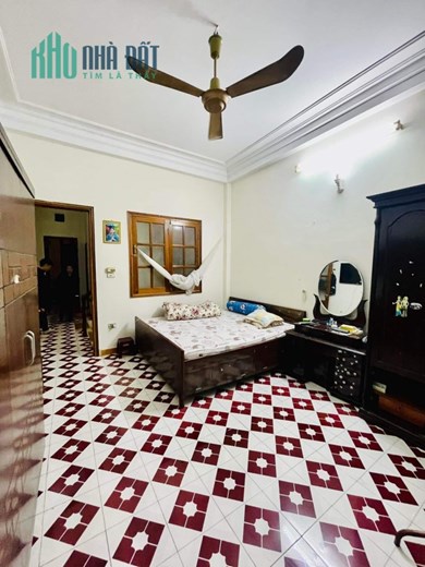 Bán nhà phố Yên Lạc, GARA Ô TÔ, DT 57m2 giá 12.6 tỷ