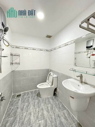 Nhà đẹp, ngang khủng 7m, 49m2, 2 tầng, Giá 5.79 Tỷ, Trần Xuân Soạn Quận 7