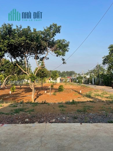 ( Rẻ) BÁn gấp lô đất full thổ, xây dựng tự do 1,1x tỷ 117m2 tại xã HÀng Gòn Tp Long Khánh