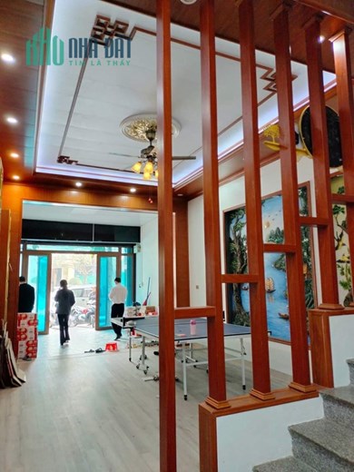 Bán nhà mặt phố Bà Triệu