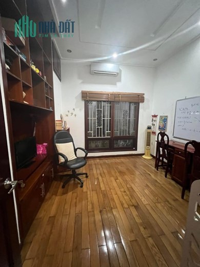 BIỆT THỰ NGAY KHU SÂN BAY TÂN SƠN NHẤT- ĐẲNG CẤP - VỊ TRÍ ĐẮC ĐỊA - 45 TỶ QUÁ RẺ CHO TÌNH YÊU NÀY