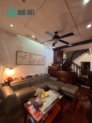BIỆT THỰ NGAY KHU SÂN BAY TÂN SƠN NHẤT- ĐẲNG CẤP - VỊ TRÍ ĐẮC ĐỊA - 45 TỶ QUÁ RẺ CHO TÌNH YÊU NÀY