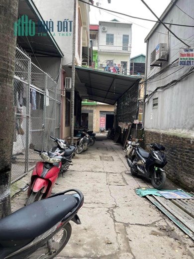 Siêu hót Phố Ngoc Trục DT32 Đất mt 4.4 2.2 tỷ Nam Từ Liêm