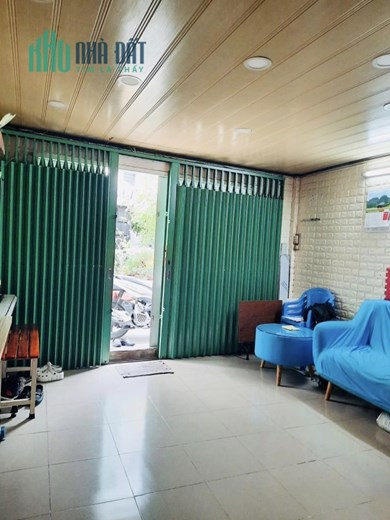 Bán Nhà 2 Tầng, Hẻm Xe Hơi, 26m2, Lạc Long Quân, Quận 11, Ngay Đầm Sen.