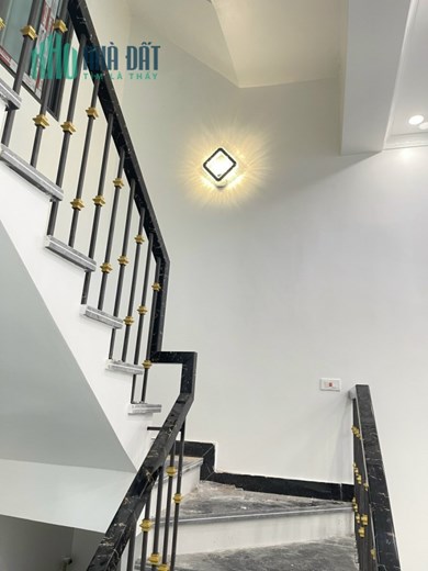 Bán nhà ngõ 229 Miếu Hai Xã 2.5 tầng ngõ nông GIÁ chỉ 2.15 tỉ cực đẹp