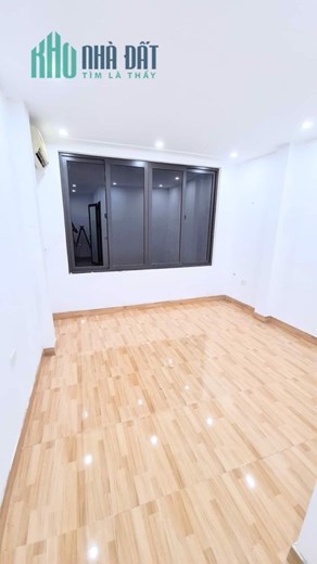 Bán gấp nhà Mặt phố Trần Hữu Tước, nhà đẹp kinh doanh sầm uất, 22m2, giá 3.45 tỷ