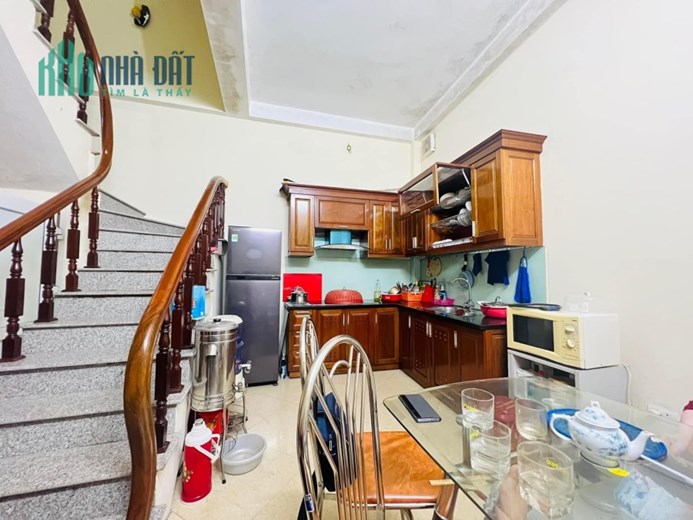 Bán gấp nhà Hồ Ba Mẫu, ô tô đỗ cửa, 2 thoáng trước sau, 41m2, giá 6.6 tỷ