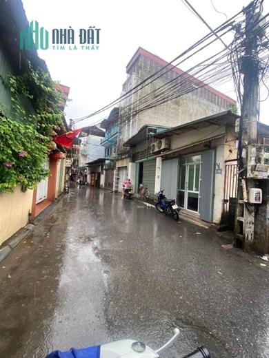 CẦN BÁN ĐẤT PHỐ TRẠM, DT 60M, Ô TÔ  TRÁNH, GIÁ 6.6 TỶ