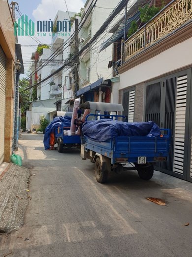Bán nhà Tân Phú gần Chợ Tân Hương 4 tầng 40m2 ngang 4m giá 5.2 tỷ TL