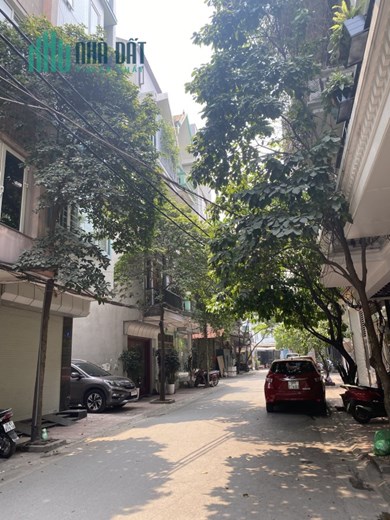 Cần Bán Gấp Mảnh Đất Phân Lô Nguyễn Xiển - Thanh Xuân, Diện tích 70 M2 - Giá 4.3 Tỷ ( TL Sâu ), Oto