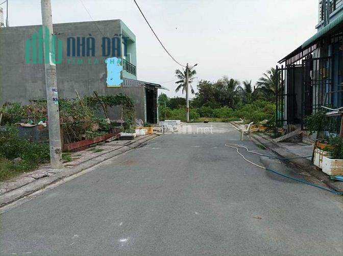 chỉ 1ty190 đất BẾN LỨC đã có sổ hồng riêng,sang tên ngay