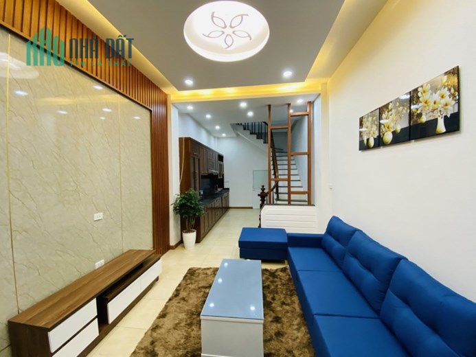 Cực hiếm. Bán nhà phố Hạ Đình. Lô góc 3 mặt thoáng. 40m2, MT 5m, nhỉnh 3 Tỷ. Gần ô tô. 0378230032.