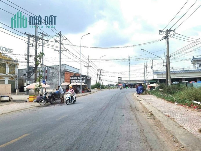 ngang 9,5 x30m= giá 2ty650,đất Đức Hòa Đông,ấp 5,chủ ngộp tiền bán gấp
