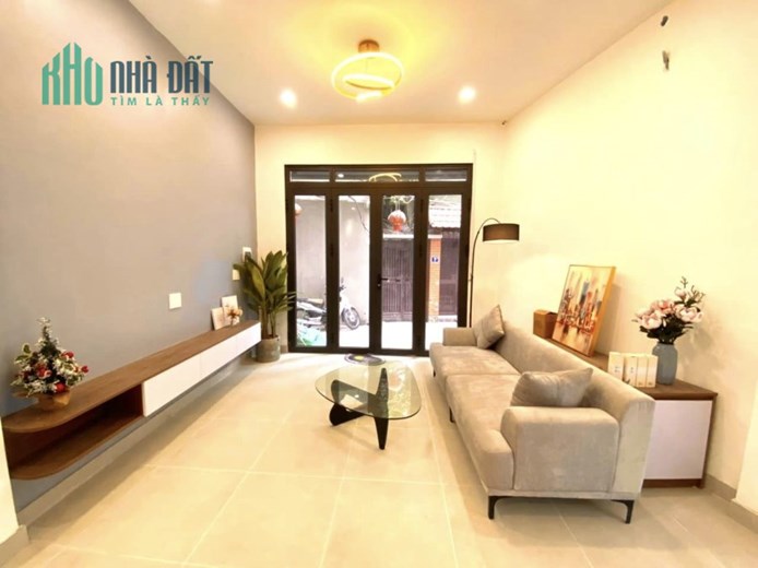 Bán nhà lô góc 3 mặt thoáng, Trích Sài 43m2 x4Tầng, full Nội Thất, giá 4.98 tỷ 0969693855