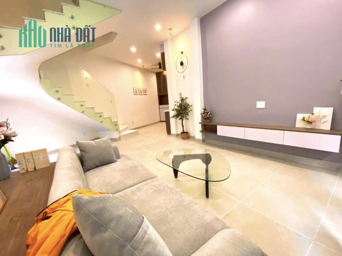 Bán nhà lô góc 3 mặt thoáng, Trích Sài 43m2 x4Tầng, full Nội Thất, giá 4.98 tỷ 0969693855