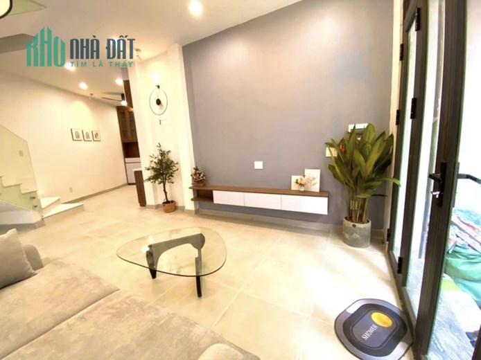 Bán nhà lô góc 3 mặt thoáng, Trích Sài 43m2 x4Tầng, full Nội Thất, giá 4.98 tỷ 0969693855