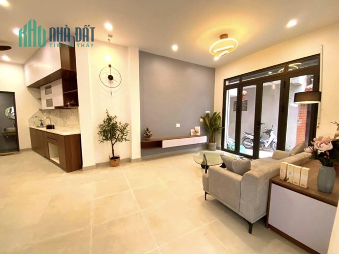 Bán nhà lô góc 3 mặt thoáng, Trích Sài 43m2 x4Tầng, full Nội Thất, giá 4.98 tỷ 0969693855