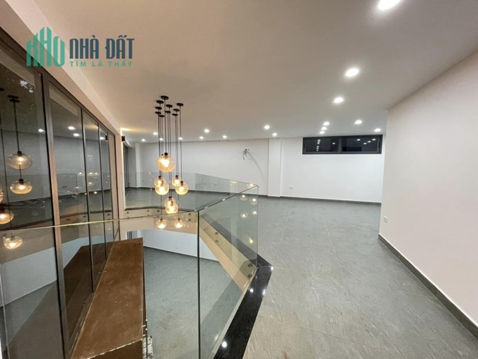 Tòa nhà VP Trần Đại Nghĩa, Hai Bà Trưng 68.1m2*6 tầng THANG MÁY giá 14 Tỷ