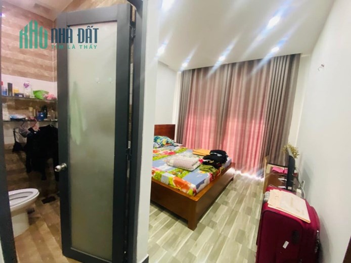 Bán nhà MT đường Phú Thọ, Q11, 41m2, 3.6x12, 6 tầng, 6PN, chỉ 18.5 tỷ TL chính chủ.