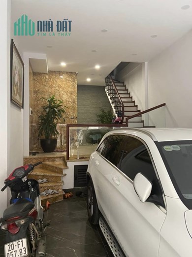 Nữ hoàng phố Trần Quang Diệu 50m2 MT4.2m thang máy gara phân lô vỉa hè ô tô tránh
