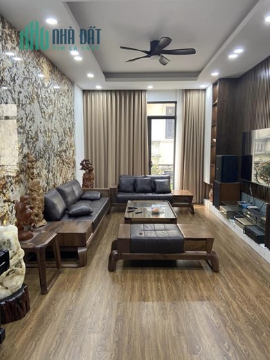 Nữ hoàng phố Trần Quang Diệu 50m2 MT4.2m thang máy gara phân lô vỉa hè ô tô tránh