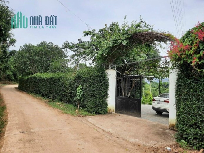 Hoa hậu ven hồ 1447m khuôn viên sẵn bám hồ Đồng Gội - Lương Sơn - Hòa Bình gia 9,x tỷ