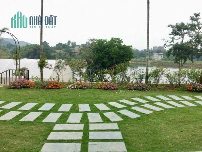 Hoa hậu ven hồ 1447m khuôn viên sẵn bám hồ Đồng Gội - Lương Sơn - Hòa Bình gia 9,x tỷ