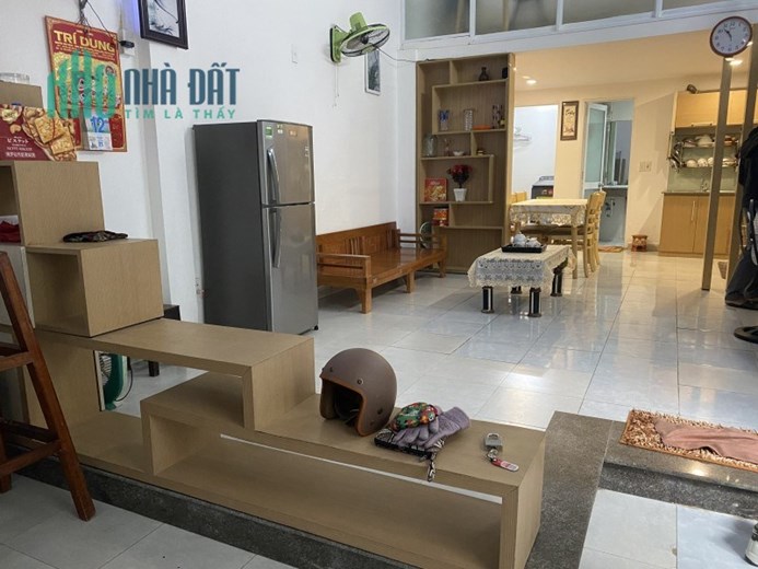 BÁN NHÀ ĐẸP 2 TẦNG FULL NỘI THẤT ĐƯỜNG HẢI PHÒNG, ĐÀ NẴNG, CHỈ 1,9 TỶ