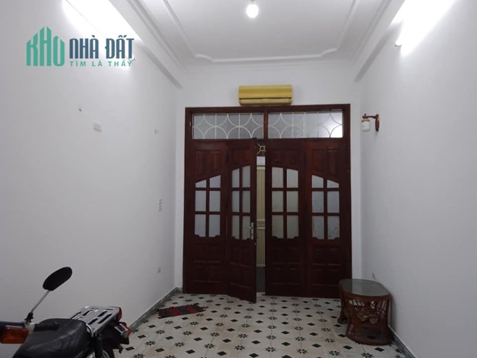 Cho thuê nhà Ngõ 1 Tạ Quang bửu 50m2 *4 Tầng 5 PN giá 14 tr/Tháng