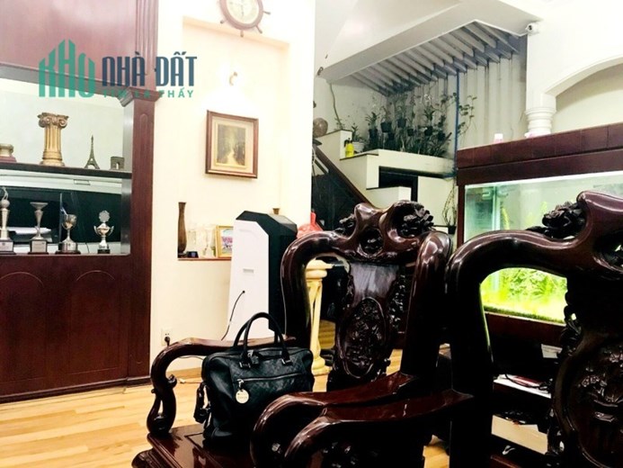 BÁN NHÀ MẶT TIỀN 120M2 NGANG GẦN 9M SÂN THƯỢNG VI VU VIP SÂN BAY TRƯỜNG SƠN 25 TỶ.