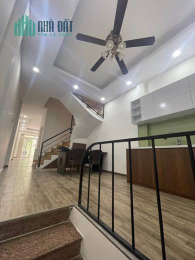 Bán nhà mặt phố Vạn Phúc-Vạn Bảo Ba Đình 52X5T, kinh doanh đỉnh cao, giá cả hợp lý.