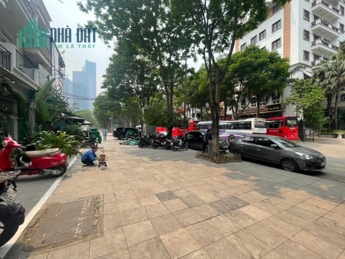 Bán nhà mặt phố Vạn Phúc-Vạn Bảo Ba Đình 52X5T, kinh doanh đỉnh cao, giá cả hợp lý.