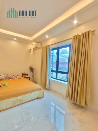 Bán Nhà Đức Giang, Long Biên 5T, 50m2 chỉ 6,18 tỷ (Đầu Phố, Thang Máy Xịn, Ngõ Ô Tô)