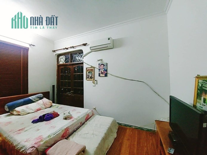 Bán nhà Mỹ Đình quận Nam Từ Liêm 66m ô tô đỗ cửa ngày đêm chỉ 5.5 tỷ . Hàng xóm CC The Emerald Mỹ