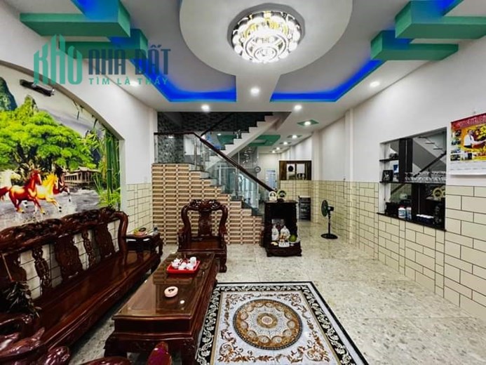 BÁN NHÀ MẶT TIỀN ĐỖ VĂN DẬY -TRƯNG NỮ VƯƠNG, TÂN HIỆP, HÓC MÔN, 131m2, ngang 5m, 4 tầng, Nhỉnh 8 tỷ