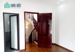 NHÀ PHỐ NGUYỄN SƠN, DT 40M, 5T, 5.3 TỶ, NHÀ ĐẸP, GIÁ RẺ, Ô TÔ ĐỖ CỬA