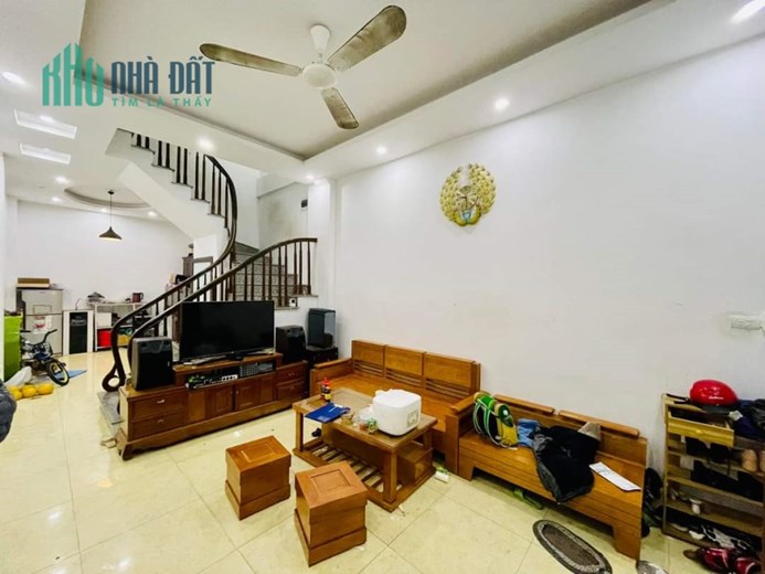 Nhà 5 tầng Hạ Đình Thanh Xuân 42m, 5 tầng, 5 ngủ, 50m ra phố, giá 4.35 tỷ