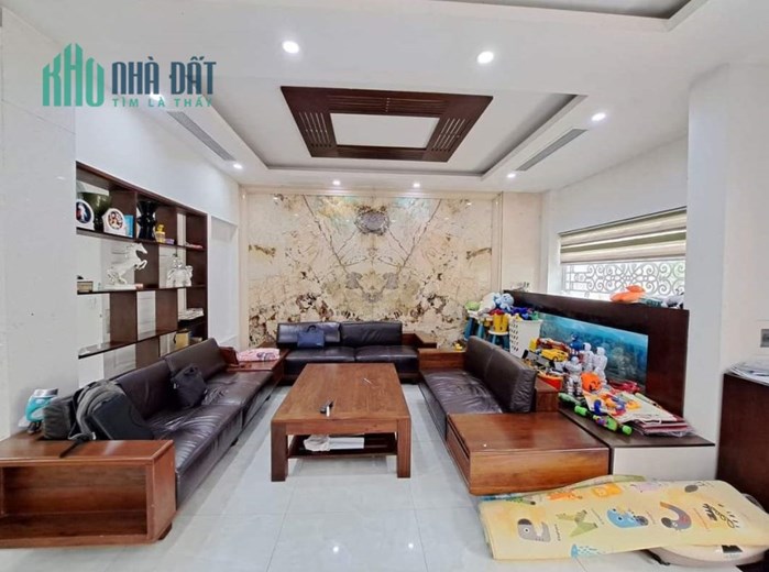 Chị Hiền bán gấp liền kề KĐT Văn Khê gần trường Quốc tế Nhật 83m2 chỉ 9.58 tỷ. LH 0989.62.6116