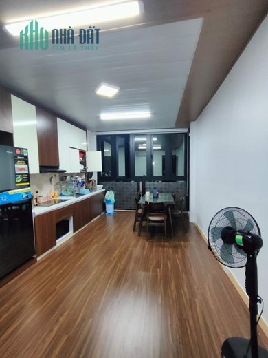 Bán nhà phố Nguyễn Chí Thanh, phân lô, ô tô đỗ, kinh doanh, 5 tầng, 37m2, 10.5 tỷ
