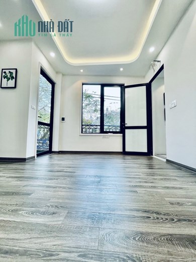 BÁN NHÀ PHỐ LIỄU GIAI BA ĐÌNH, Ô TÔ TRÁNH, KINH DOANH DOÀNG TIỀN, SỔ A4, 100M2*9T, 42 TỶ.