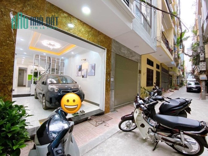 Lương Thế Vinh-Thanh Xuân 36/38mx5 tầng-3 mặt thoáng-lô góc ô tô vào nhà-full nội thất.