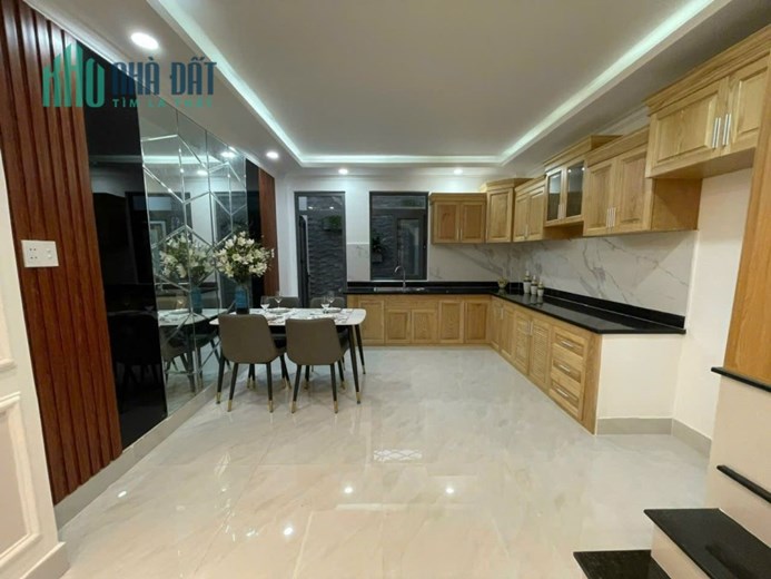 chính chủ cần bán gấp nhà tx 38 thạnh xuân q12 tphcm
nhà 1 lững 3 lầu đường xe tải thông
giá