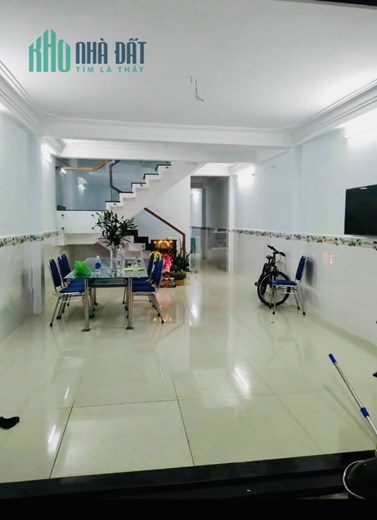 Bán Nhà Đường Trường Chinh, 4,4x25m, 3 Tầng Gần Tham Lương