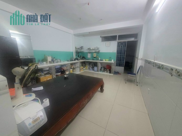 Bán Nhà Đường Trường Chinh, 4,4x25m, 3 Tầng Gần Tham Lương