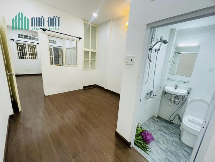 Tân Bình, Ni Sư Huỳnh Liên,2 Tầng 30m2,Sát Mặt Tiền, Chỉ 3 Tỷ NHỉnh