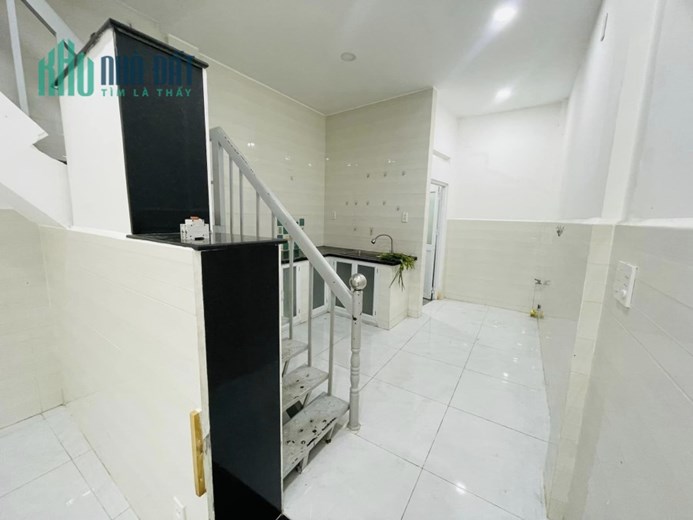 Tân Bình, Ni Sư Huỳnh Liên,2 Tầng 30m2,Sát Mặt Tiền, Chỉ 3 Tỷ NHỉnh