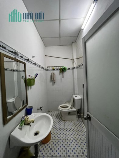 Bán nhà Thạnh Xuân Quận 12 - Chỉ nhỉnh 3 Tỷ có nhà HXH 8M diện tích khủng 92M2