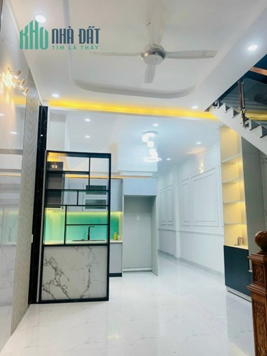 Nhà phường Định Hòa, đường DX 81, cách Quốc lộ 13 chỉ 200 mét, giá rẻ